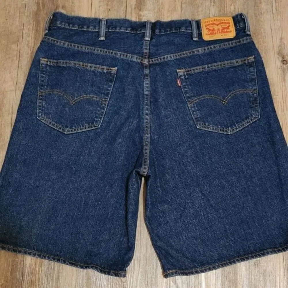 Levi's 550 Shorts Size 42‎